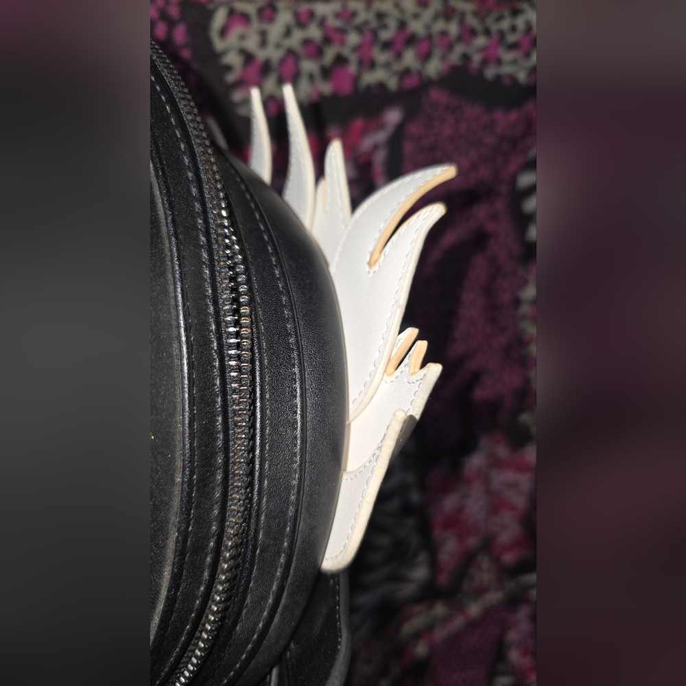 Disney Loungefly Cruella De Vil Backpack View 4